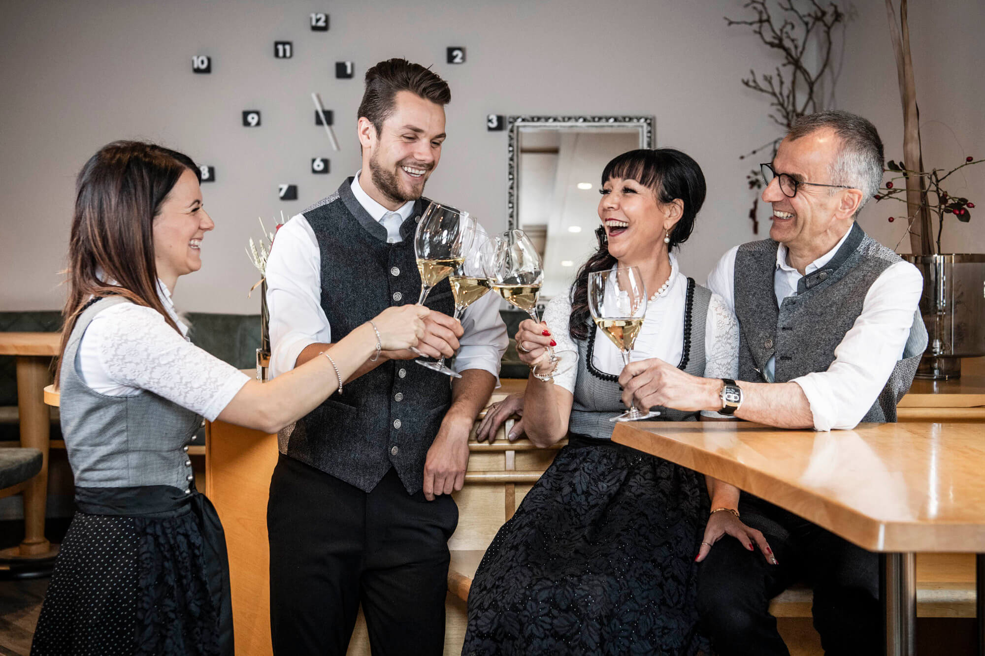 Viel Noisy Weekend Party